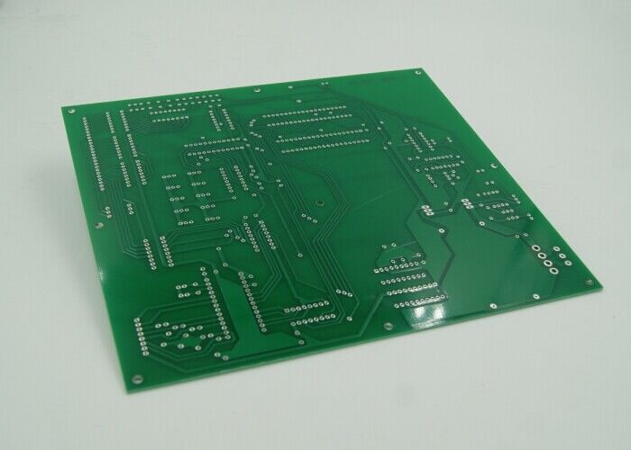 Độ chính xác PCB Fr-4 hai mặt 0,075 mm Min Hole Dia với không gian dẫn 3 Mil