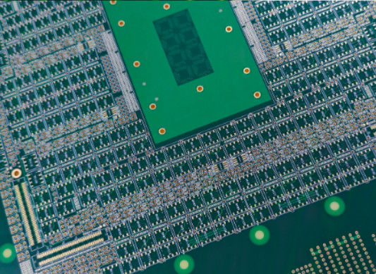 HDI tùy biến PCB lớp nào với vật liệu FR-4 Kích thước lỗ tối thiểu 0.1mm